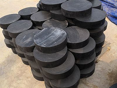 清流县板式橡胶支座由若干层橡胶片与薄钢板经加压硫化